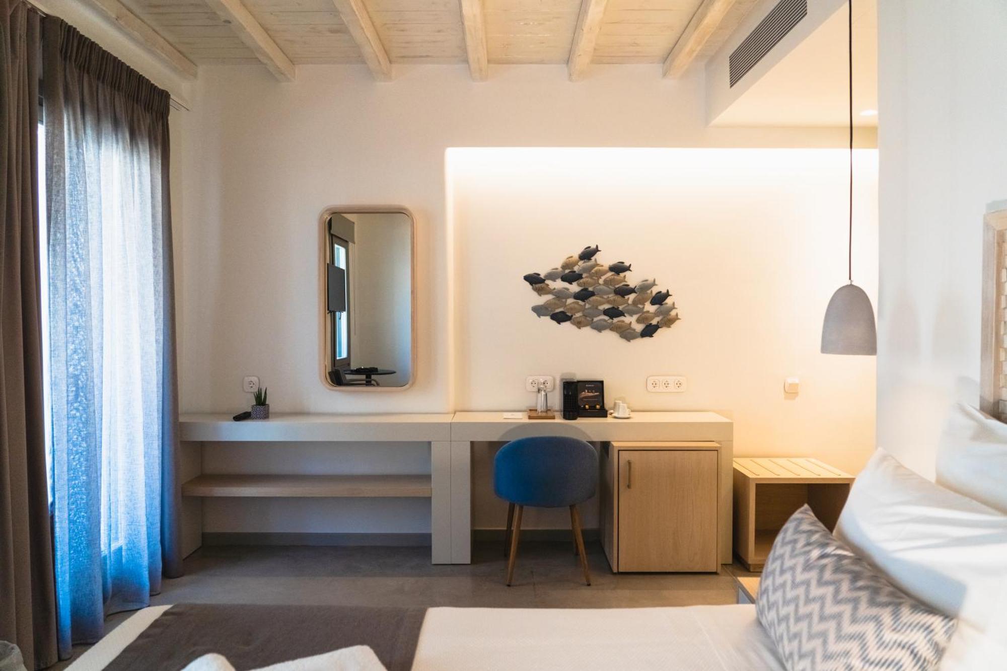Lithos Luxury Suites Tínos Esterno foto