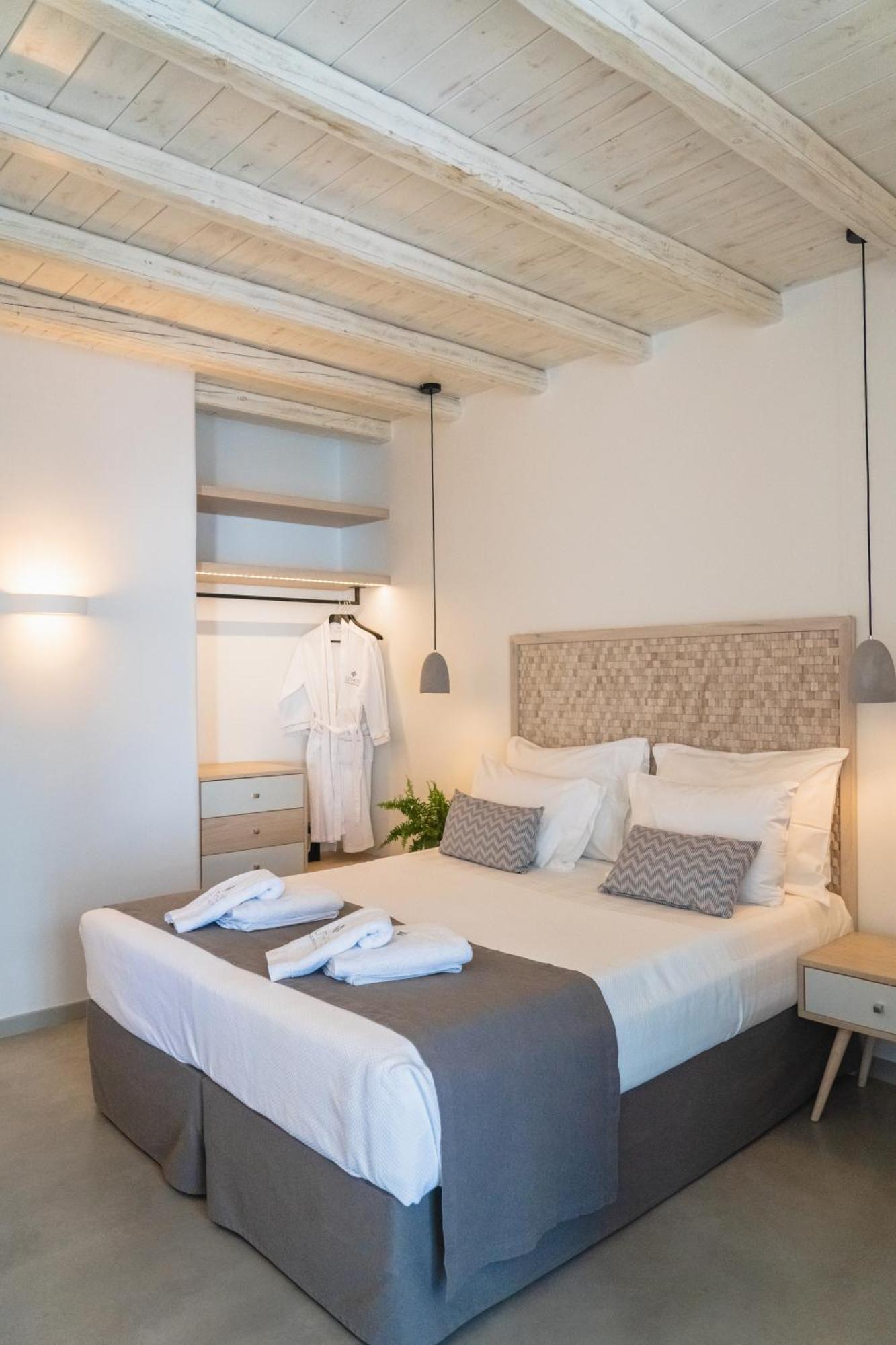 Lithos Luxury Suites Tínos Esterno foto